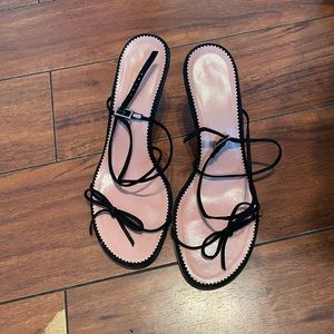 SOLD ❌Gucci Strappy Bow Sandals/Heels